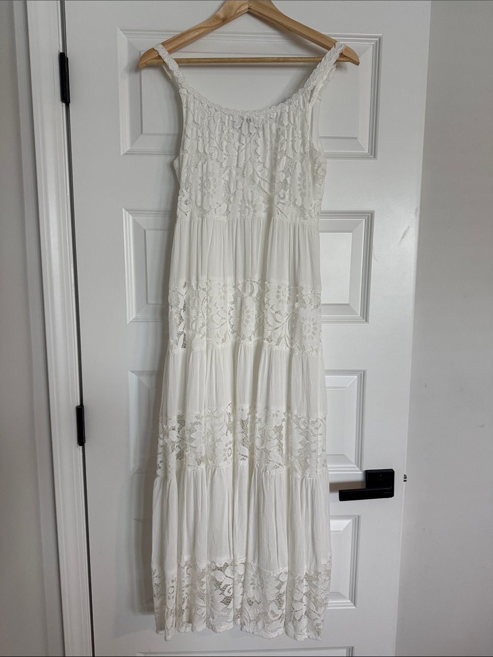 Signature by Robbie Bee White Lace Maxi Dress - Picture 2 of 5